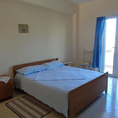 Πανσιόν Velcani Σαράντα